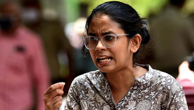 ഡല്‍ഹി പൊലീസിന് തിരിച്ചടി; ഐഷി ഘോഷിന്റെ അറസ്റ്റിന് സ്‌റ്റേ