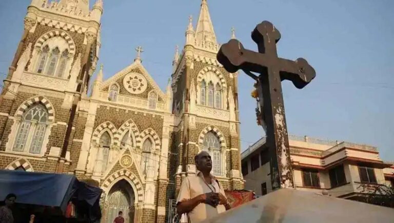 ബ്രിട്ടീഷ് കാലഘട്ടം മുതലുള്ള ക്രിസ്ത്യന്‍ ദേവാലയങ്ങളുടെ ഭൂമി ഇടപാടുകള്‍ പരിശോധിക്കും : മഹാരാഷ്ട്ര സര്‍ക്കാര്‍