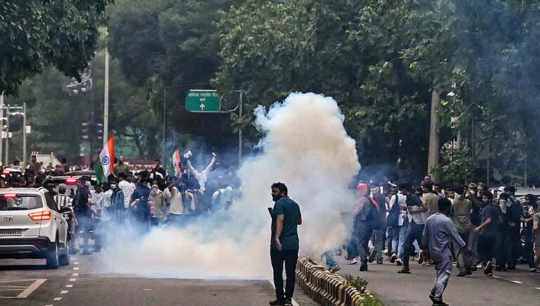 ജന്തര്‍മന്തറില്‍ വിദ്യാര്‍ഥികള്‍ക്കും യുവാക്കള്‍ക്കും നേരെ പെല്ലറ്റ് ഉപയോഗിച്ചത് തെറ്റ്; വീഴ്ച സമ്മതിച്ച് ആര്‍എഎഫ്