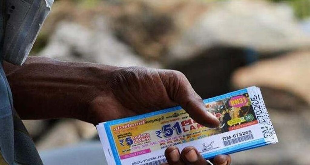 ലോട്ടറി തൊഴിലാളികൾക്ക് ഓണം ഉത്സവബത്തയിൽ 1,000 രൂപയുടെ വർധനവ്