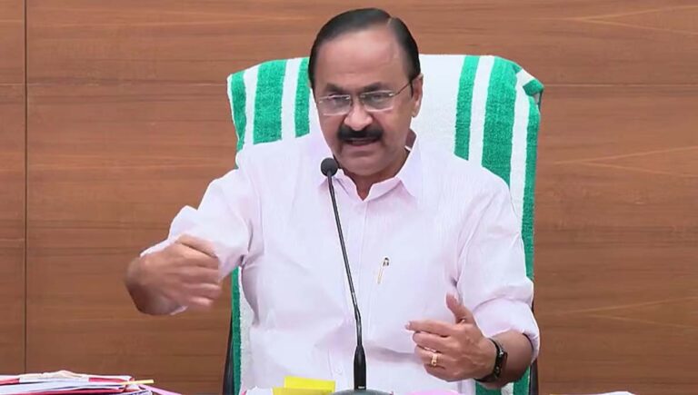 വഖഫ് കേന്ദ്ര നിയമം; അമുസ്ലീം അംഗങ്ങളെ നിയമിക്കാമെന്ന് ഇടതുസര്‍ക്കാര്‍ തന്നെ സമ്മതിച്ചിരുന്നു : മുഖ്യമന്ത്രി