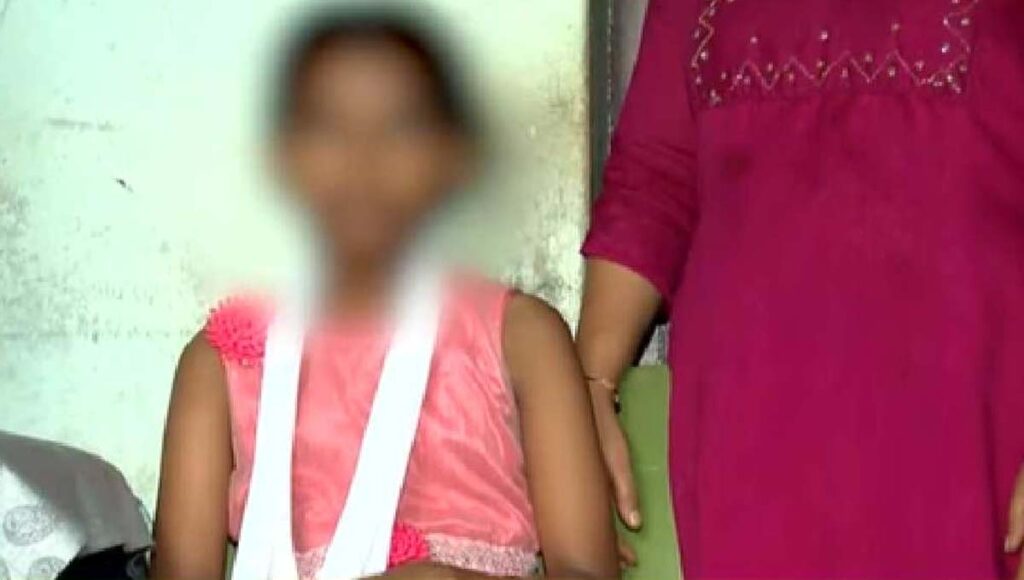 മലപ്പുറത്ത് വിദ്യാര്‍ത്ഥിയുടെ കൈ തല്ലിയൊടിച്ച സംഭവം; അധ്യാപകനെ സസ്‌പെന്‍ഡ് ചെയ്തു