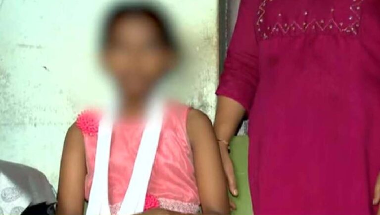 മലപ്പുറത്ത് വിദ്യാര്‍ത്ഥിയുടെ കൈ തല്ലിയൊടിച്ച സംഭവം; അധ്യാപകനെ സസ്‌പെന്‍ഡ് ചെയ്തു